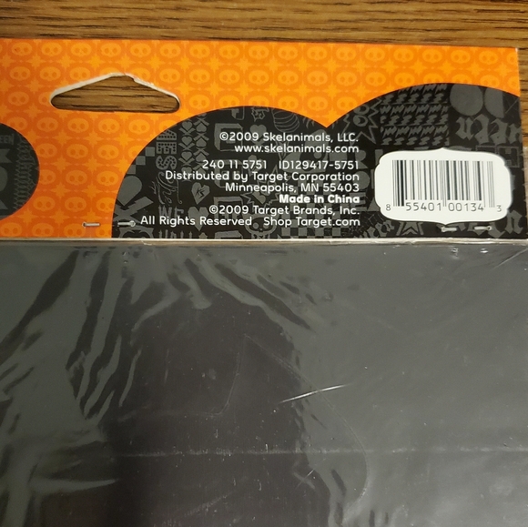 2009, three Skelanimals magnetic clings. New in package - Picture 13 of 13